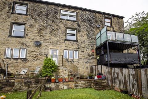 4 bedroom terraced house for sale - 33 Rochdale Road, Ripponden, HX6 4DS