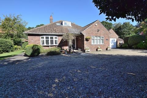 4 bedroom detached bungalow for sale, The Cedars, The Broadway, Woodhall Spa