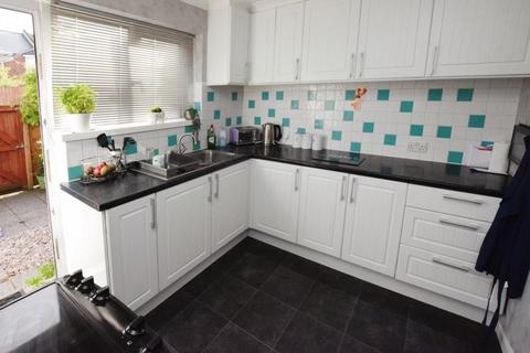 3 Crawford Gardens, Exeter, EX2 8HQ