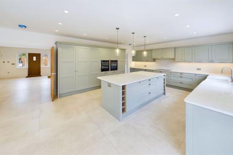 6 bedroom detached house for sale, Walton on the Hill