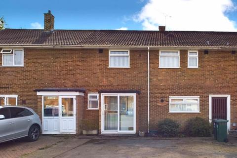 59 Hatch Gardens, Tadworth, KT20 5LD
