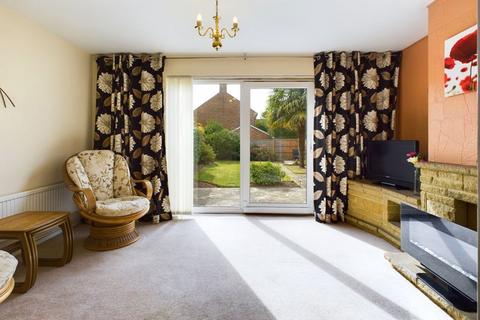 59 Hatch Gardens, Tadworth, KT20 5LD