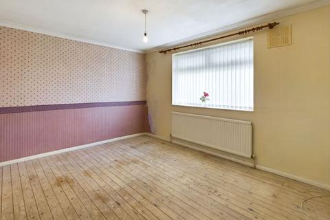 59 Hatch Gardens, Tadworth, KT20 5LD