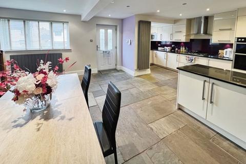 3 bedroom detached house for sale, Overgreen, Harwood