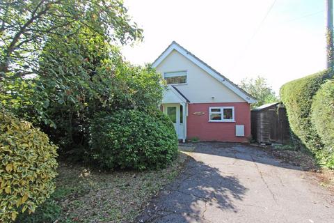 3 bedroom chalet to rent, Stopples Lane, Hordle