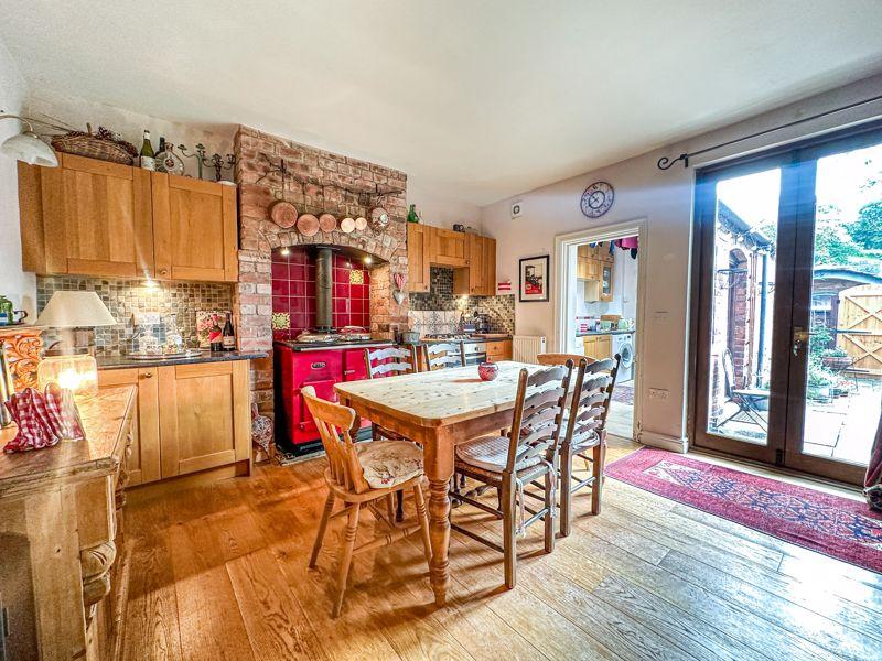 Station Road, Cheddleton, Staffordshire, ST13 2 bed terraced house for