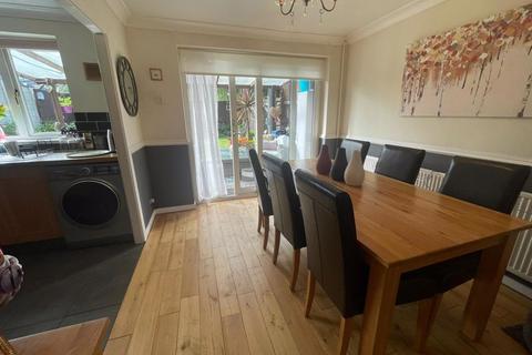 12 Cathkin Close, Leicester, LE3 6PW
