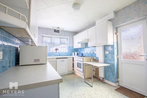 75 Bradpole Road, Bournemouth, BH8 9NY
