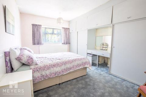 75 Bradpole Road, Bournemouth, BH8 9NY