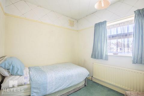 75 Bradpole Road, Bournemouth, BH8 9NY