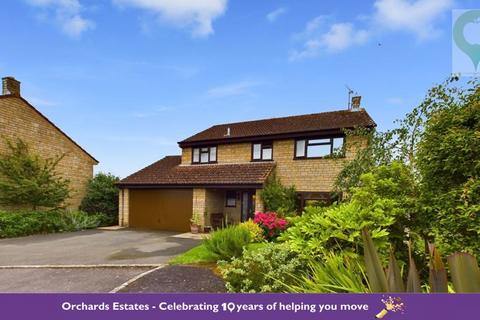4 bedroom detached house for sale, Orchard Close, South Petherton
