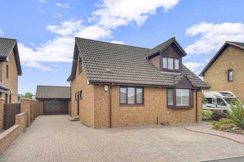 21 Hawkhill Drive, Stevenston, KA20 3DF 4 bed detached villa £235,000