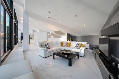 4 bedroom penthouse for sale, 153 Great Ancoats Street, Manchester, M4 6DT
