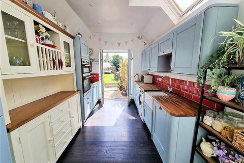 3 bedroom terraced house for sale, Etnam Street, Leominster, Herefordshire, HR6 8AN
