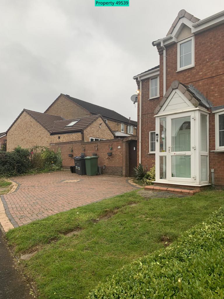 Cambridge Way, Birmingham, B27 3 bed semidetached house £1,295 pcm