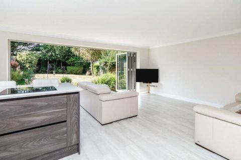 9 Penshurst Close, Longfield, DA3 7LN