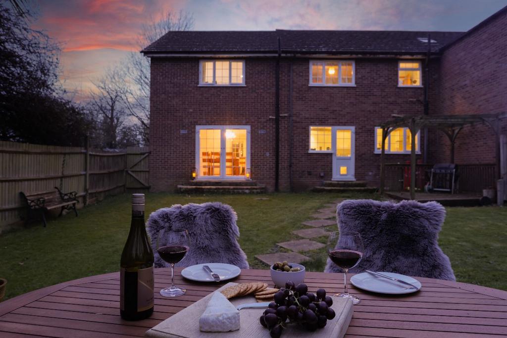 Lewes Road, Laughton, Lewes 4 bed semidetached house for sale £580,000