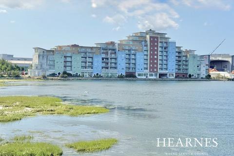 2 bedroom apartment for sale, Lifeboat Quay, Poole, BH15