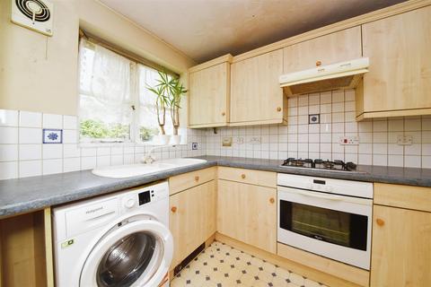 7 Martock Gardens, London, N11 3GH