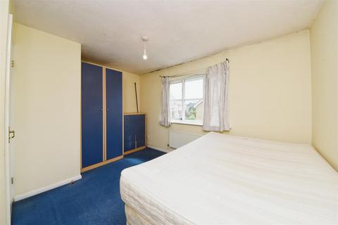 7 Martock Gardens, London, N11 3GH