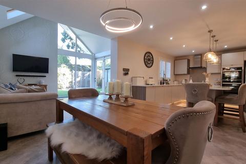 6 Coppice Gardens, Hollywood, Birmingham, B47 5JJ
