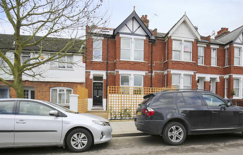 Squires Lane, Finchley 2 bed flat £2,000 pcm (£462 pw)