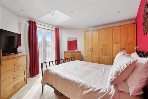 1 Orchard Way, Ashford, TW15 3AU