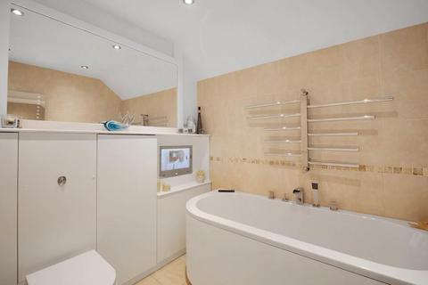1 Orchard Way, Ashford, TW15 3AU