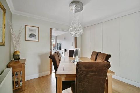 1 Orchard Way, Ashford, TW15 3AU