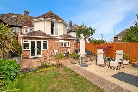1 Orchard Way, Ashford, TW15 3AU