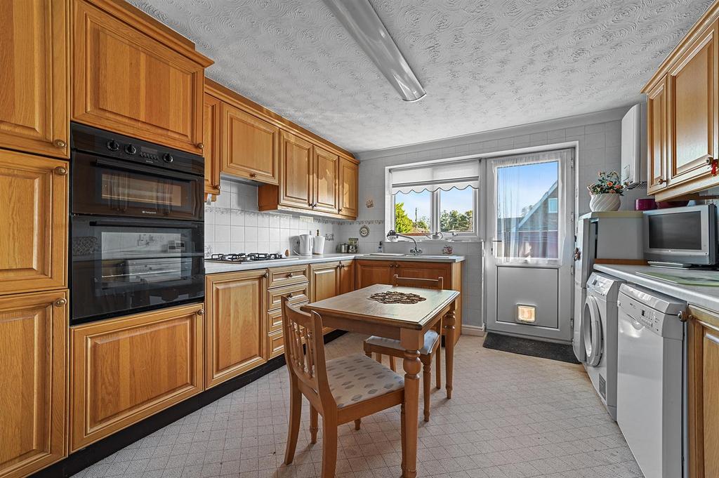 School Lane, Lawford, Manningtree 3 bed bungalow for sale £375,000