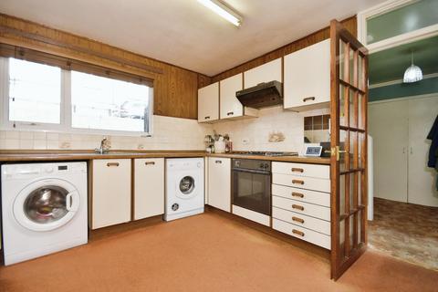 18 Fairbarn Way, Sheffield, S6 5QE