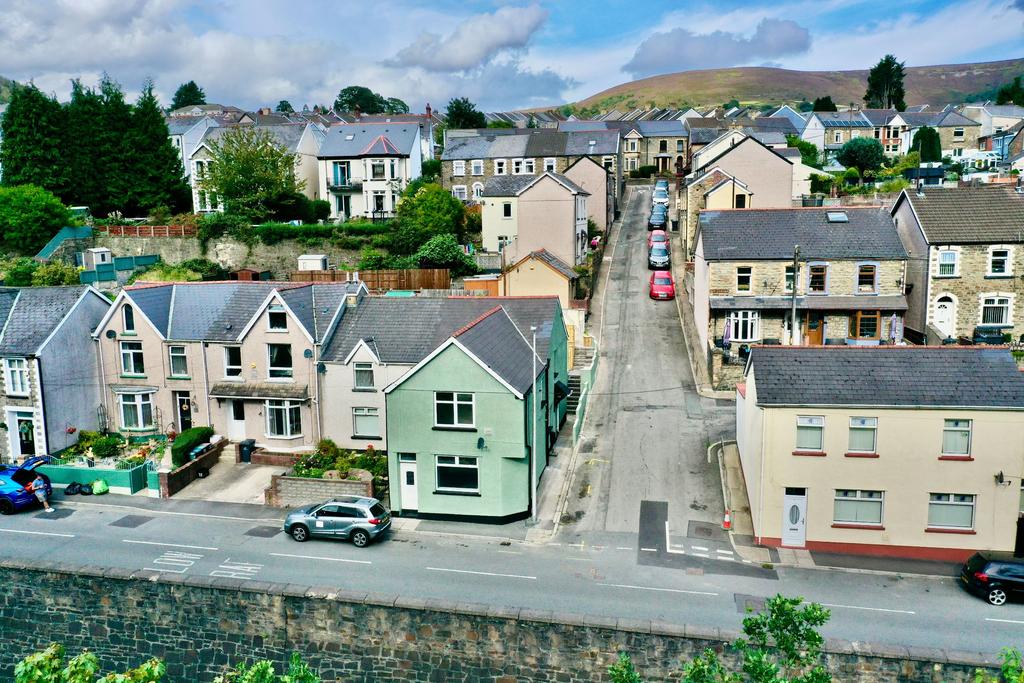 Oak Street, Abertillery 3 bed terraced house for sale £145,000