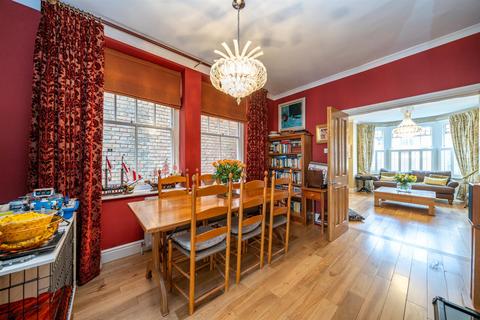 8 Gombards, St Albans, AL3 5NW