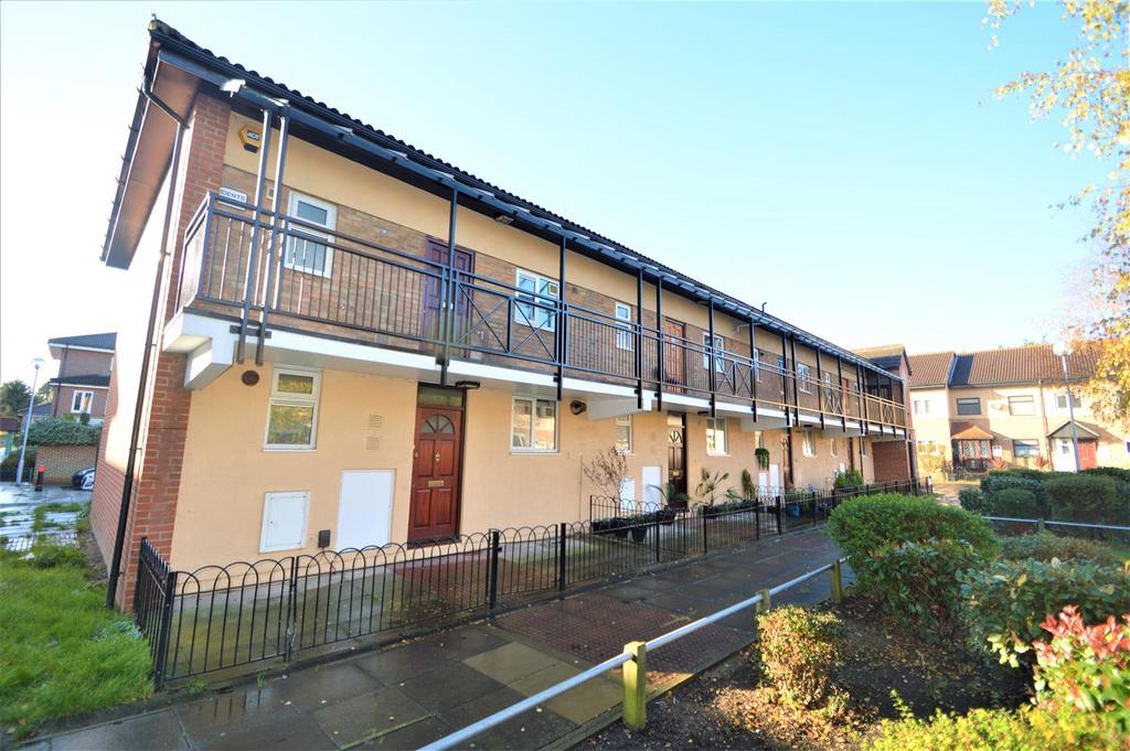 Tiptree Crescent, Ilford 1 bed property £1,350 pcm (£312 pw)