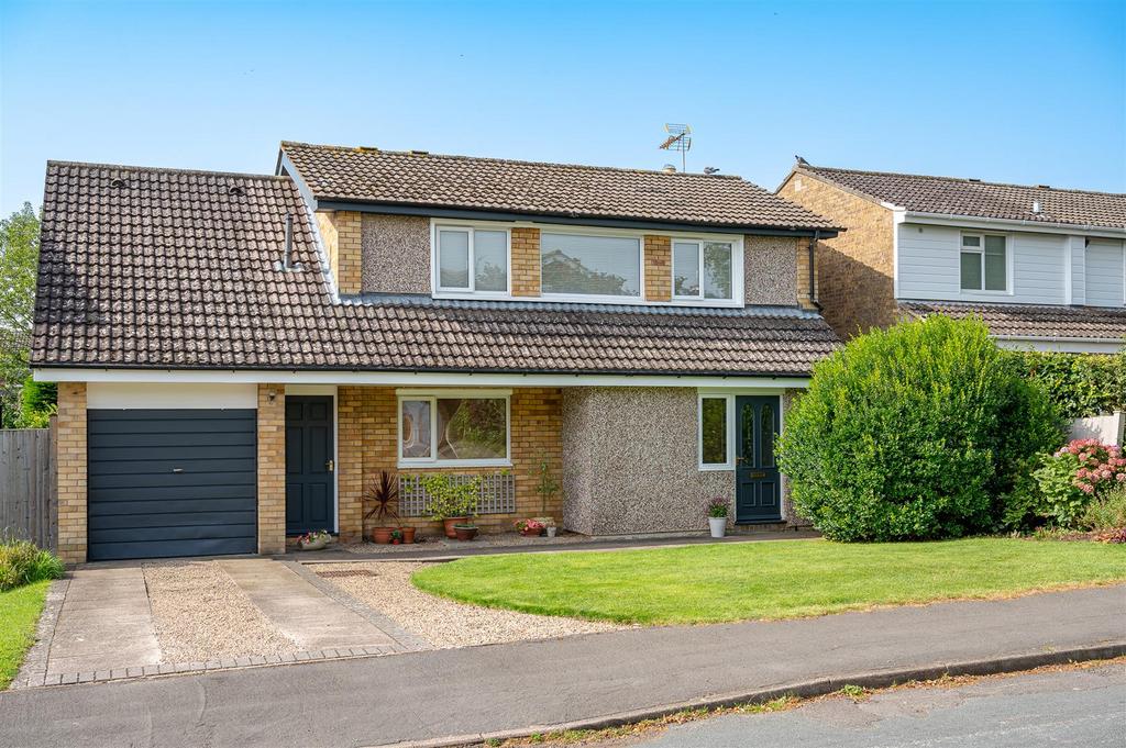 College Road, Copmanthorpe, York, YO23 3US 4 bed detached house for