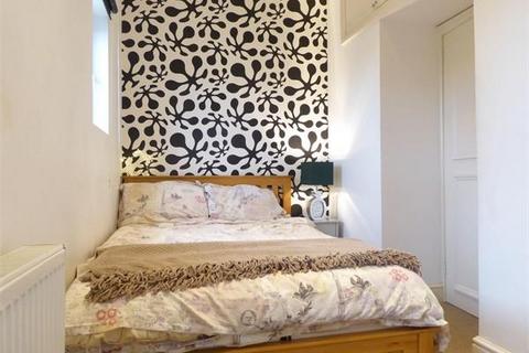 1 bedroom flat to rent - Upper Grove, London