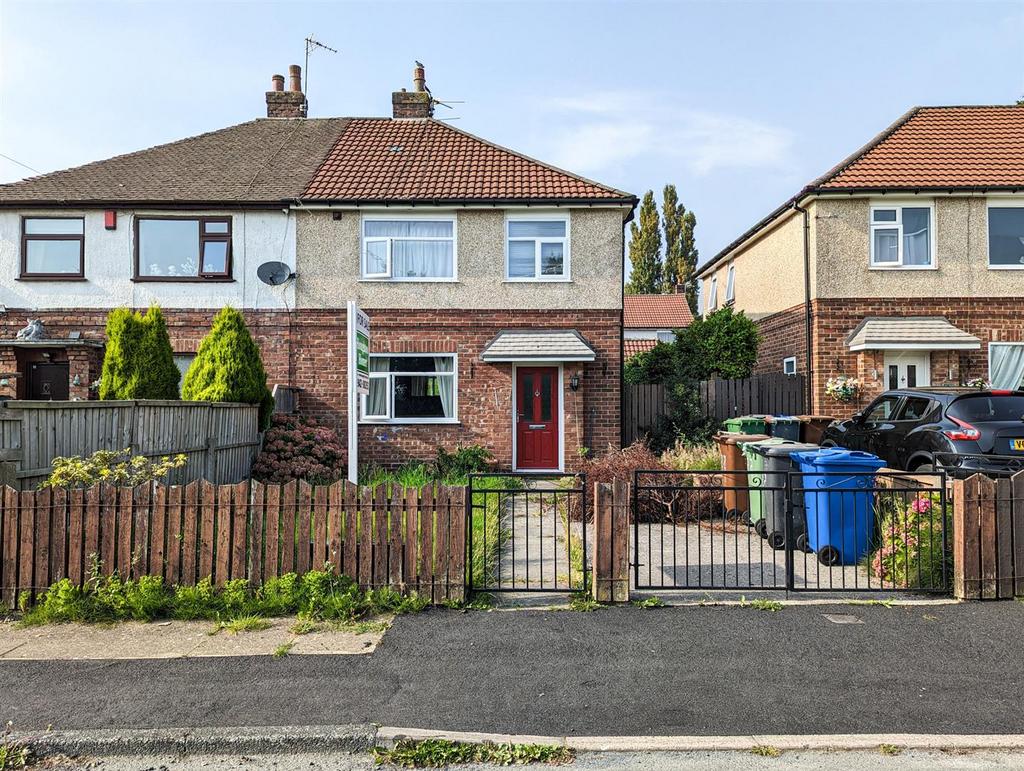 Tarleton Avenue, Atherton, Manchester 3 bed semidetached house for