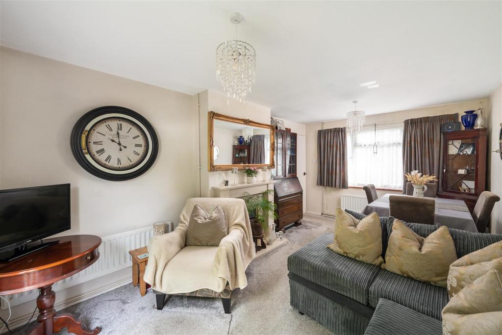 108 Park Lane East internals7.jpg