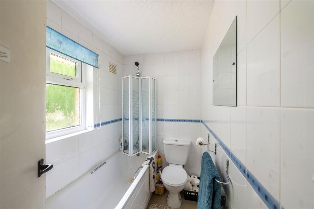 108 Park Lane East internals.jpg