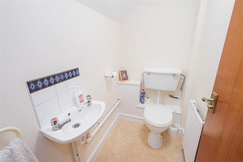 2 Bracken Mews, London, E4 7UT