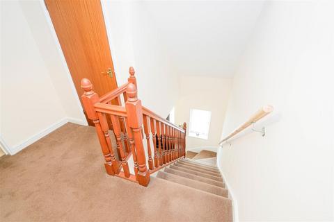 2 Bracken Mews, London, E4 7UT