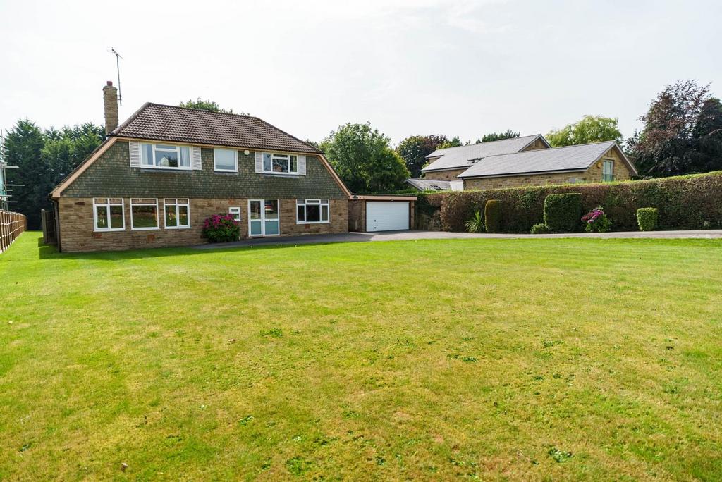 Wigton Lane, Leeds LS17 4 bed detached house for sale £1,250,000