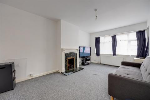 26 Lincoln Close, London, SE25 5ET