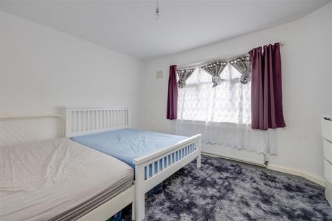 26 Lincoln Close, London, SE25 5ET