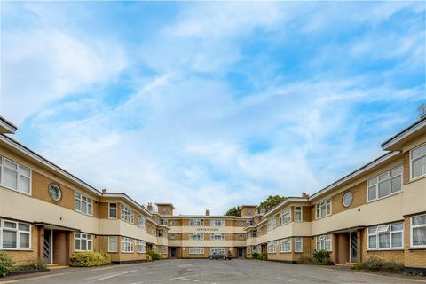 26 Lincoln Close, London, SE25 5ET