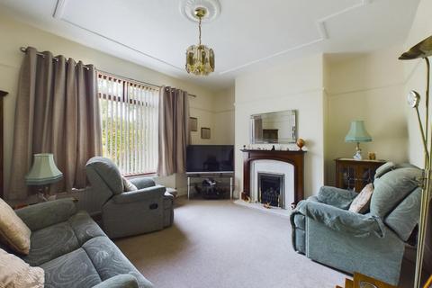 2 bedroom semi-detached house for sale - Hazelmere Avenue, Bingley