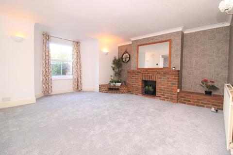 1 bedroom flat for sale - Central Parade, Herne Bay, CT6