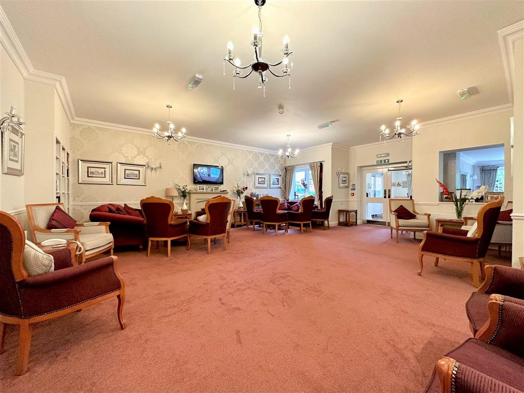 Communal Lounge