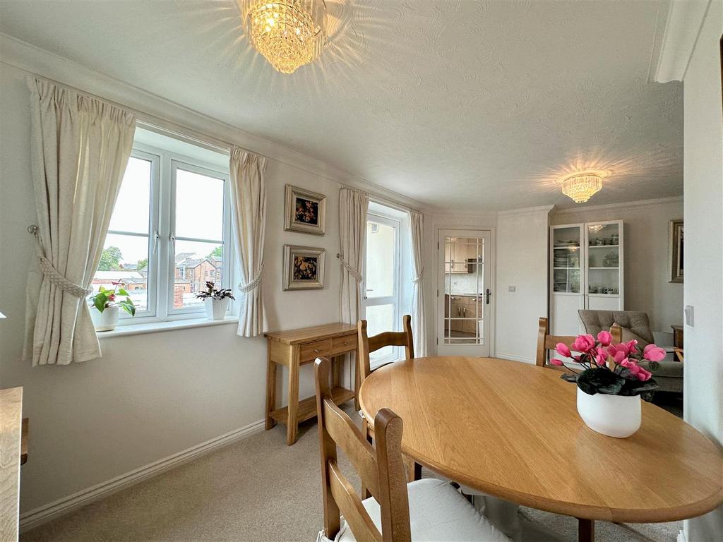 Dining Area Aspect 3